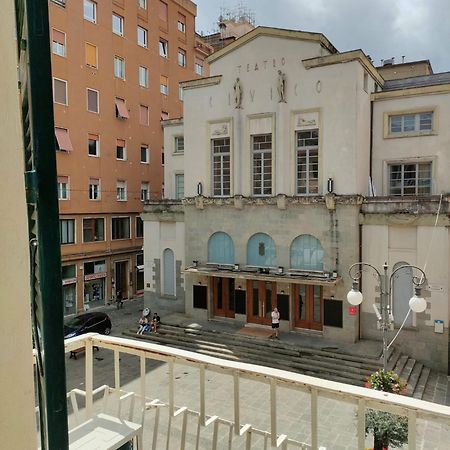 شقة Il Balcone Sul Teatro لا سبيتسْيا المظهر الخارجي الصورة