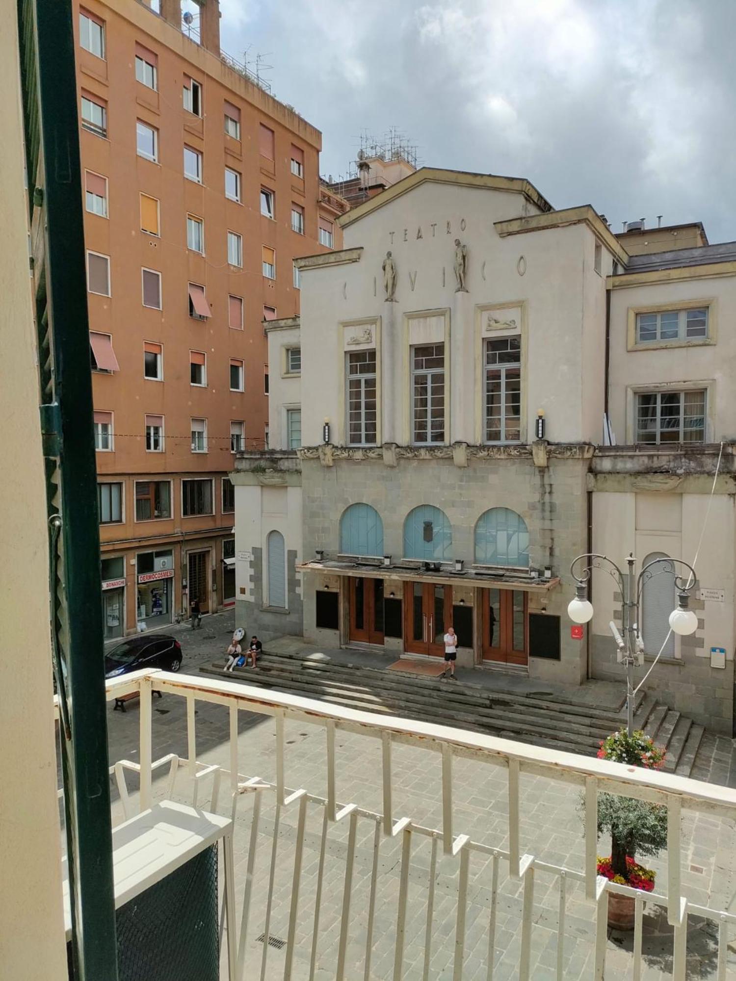 شقة Il Balcone Sul Teatro لا سبيتسْيا المظهر الخارجي الصورة